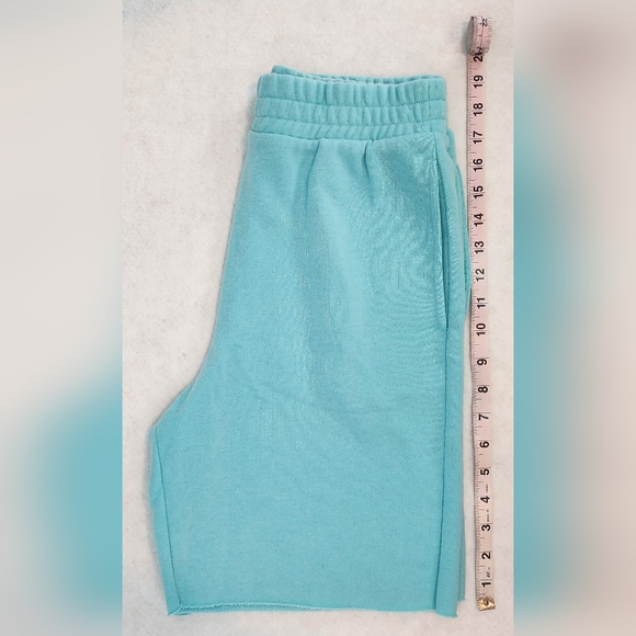 🚨LAST CALL🚨 Forever 21 Bermuda Sweat Shorts Women's Small Comfy Pastel - Picture 4 of 7